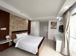 Paragon Hotel